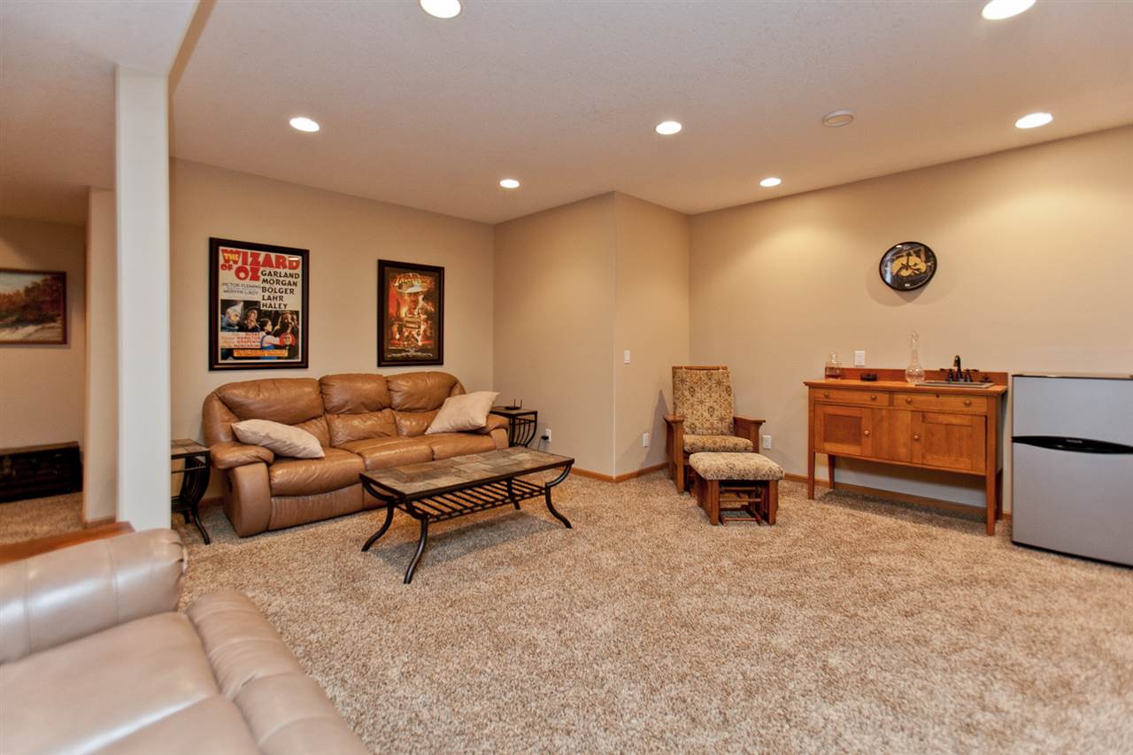 1095 Vista Road Ely, IA 52227 - Photo 27 of 43 Gallery Image 27