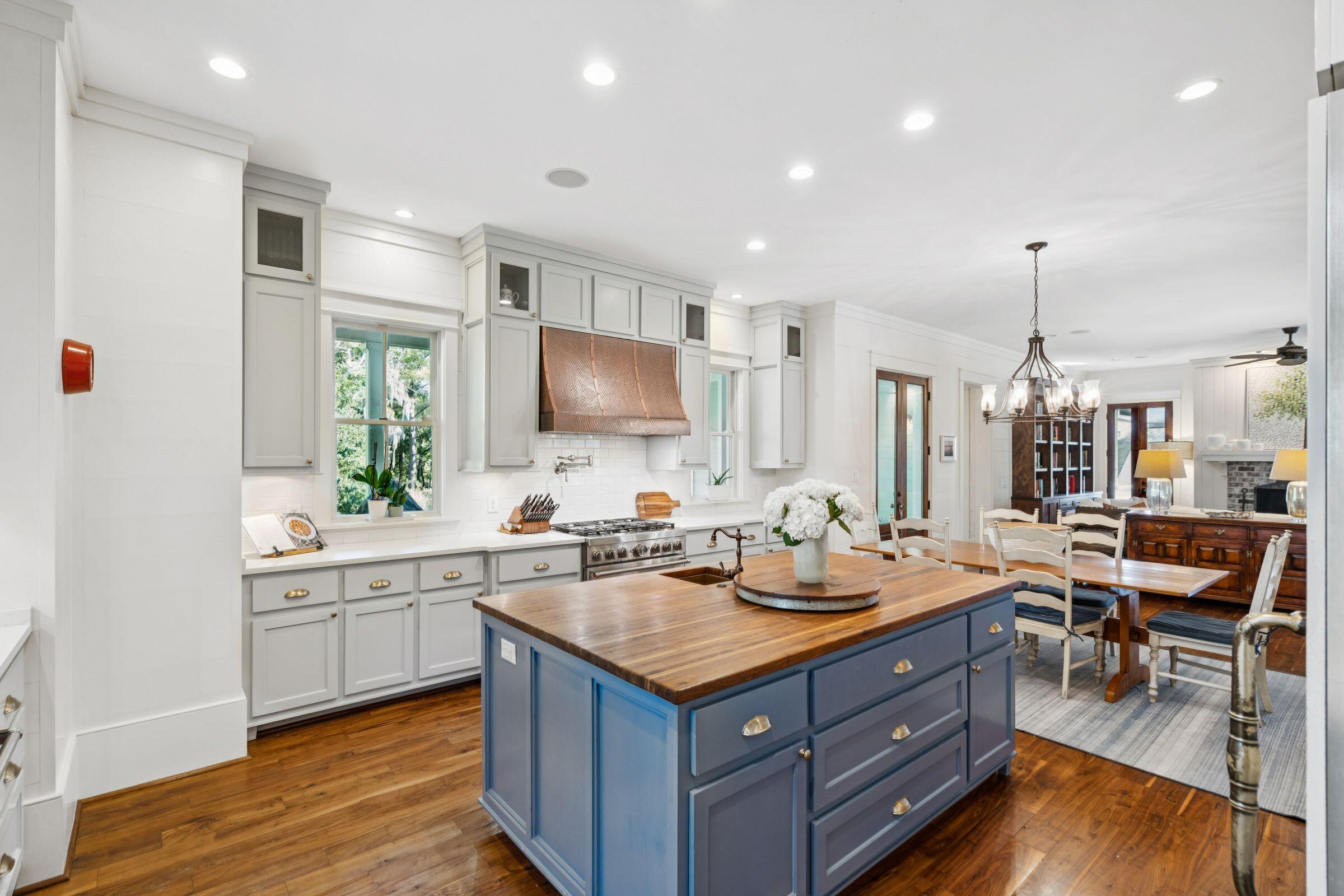 346 Bayview Drive Mount Pleasant, SC 29464 - Photo 17 of 78 Stunning Kitcehn