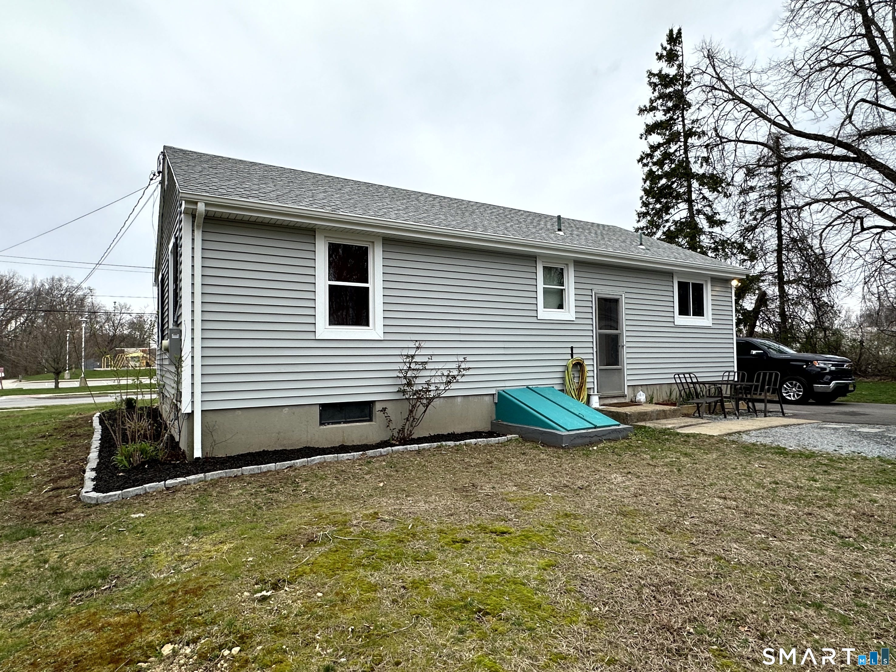 320 Halls Hill Road Colchester, CT 06415 - Photo 7 of 18