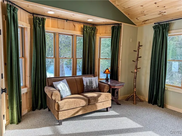 $1,499,900 | 63 Rocky Point Circle, Inlet, NY 13360