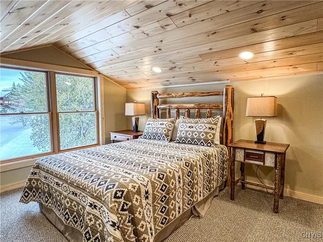 $1,499,900 | 63 Rocky Point Circle, Inlet, NY 13360