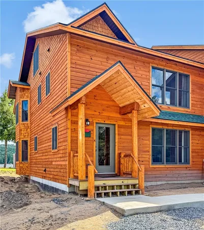 $1,499,900 | 63 Rocky Point Circle, Inlet, NY 13360