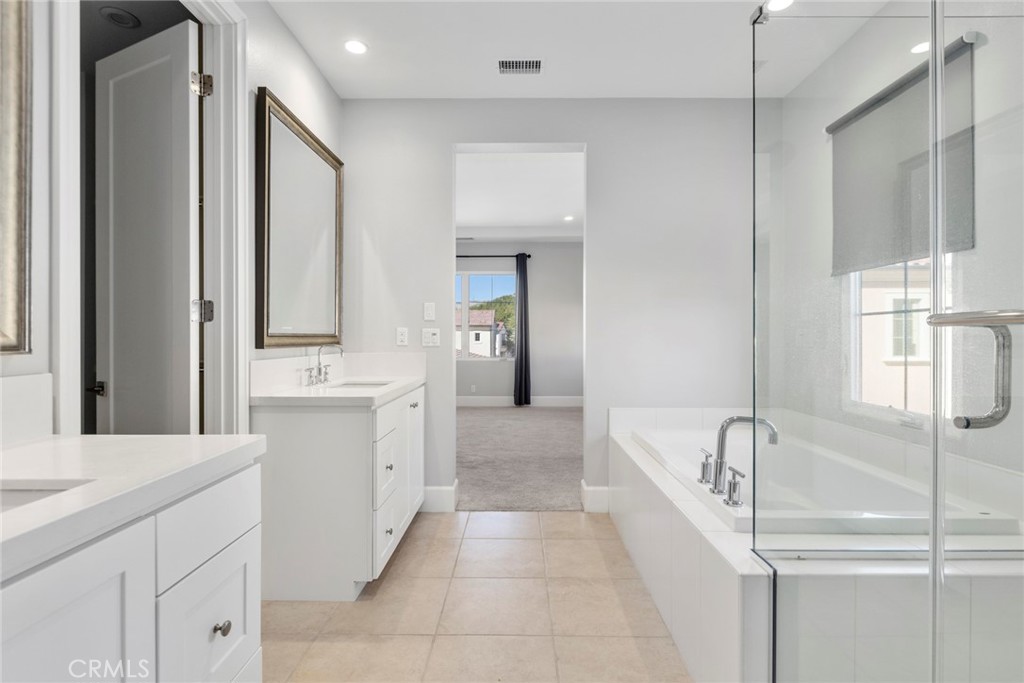 133 Donati Irvine, CA 92602 - Photo 15 of 20 a bathroom with a bathtub and a sink
