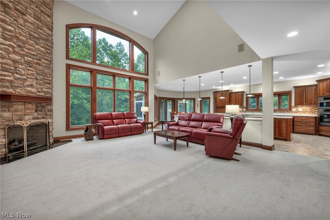 7282 Pinehill Road Painesville, OH 44077 - Photo 12 of 48