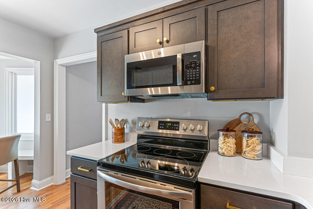 803 North Chestnut Street Aberdeen, NC 28315 - Photo 11 of 31 Kitchen