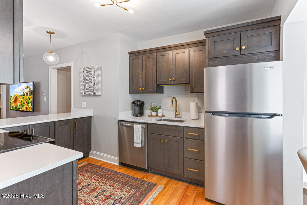 803 North Chestnut Street Aberdeen, NC 28315 - Photo 10 of 31 Kitchen
