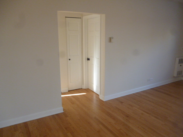 7530 North Ridge Boulevard, Unit 3W Chicago, IL 60645 - Photo 11 of 23 a view of an empty room