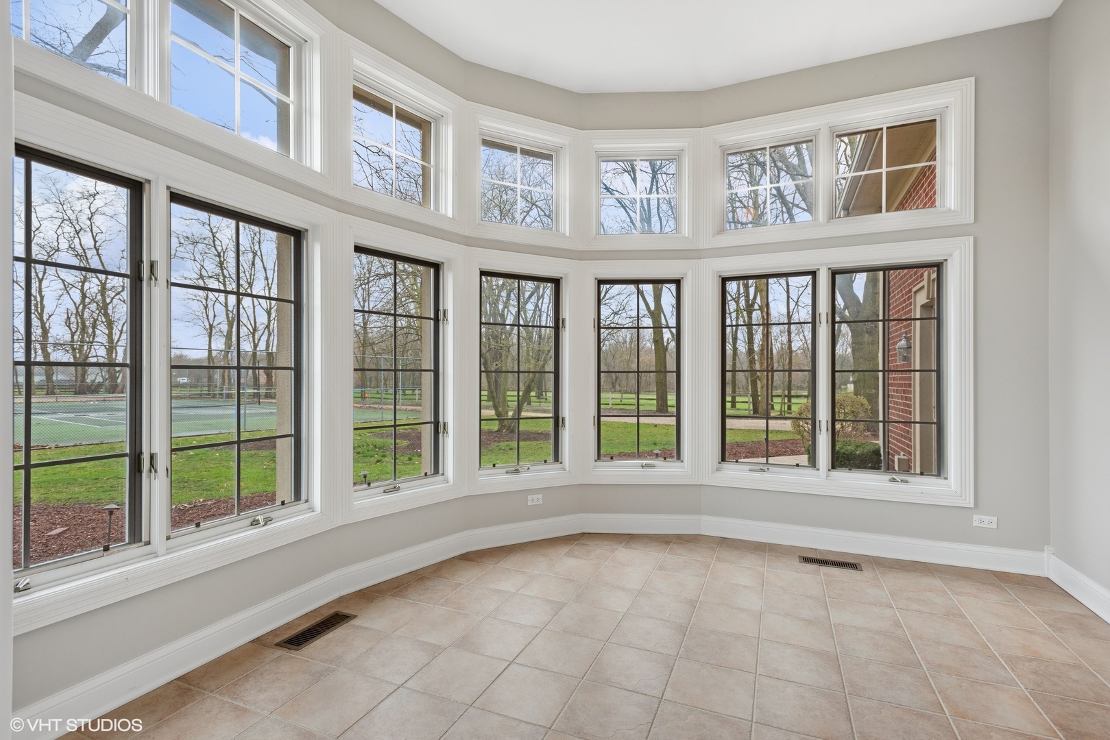 5N156 Dunham Road St. Charles, IL 60174 - Photo 14 of 65 a view of an entryway