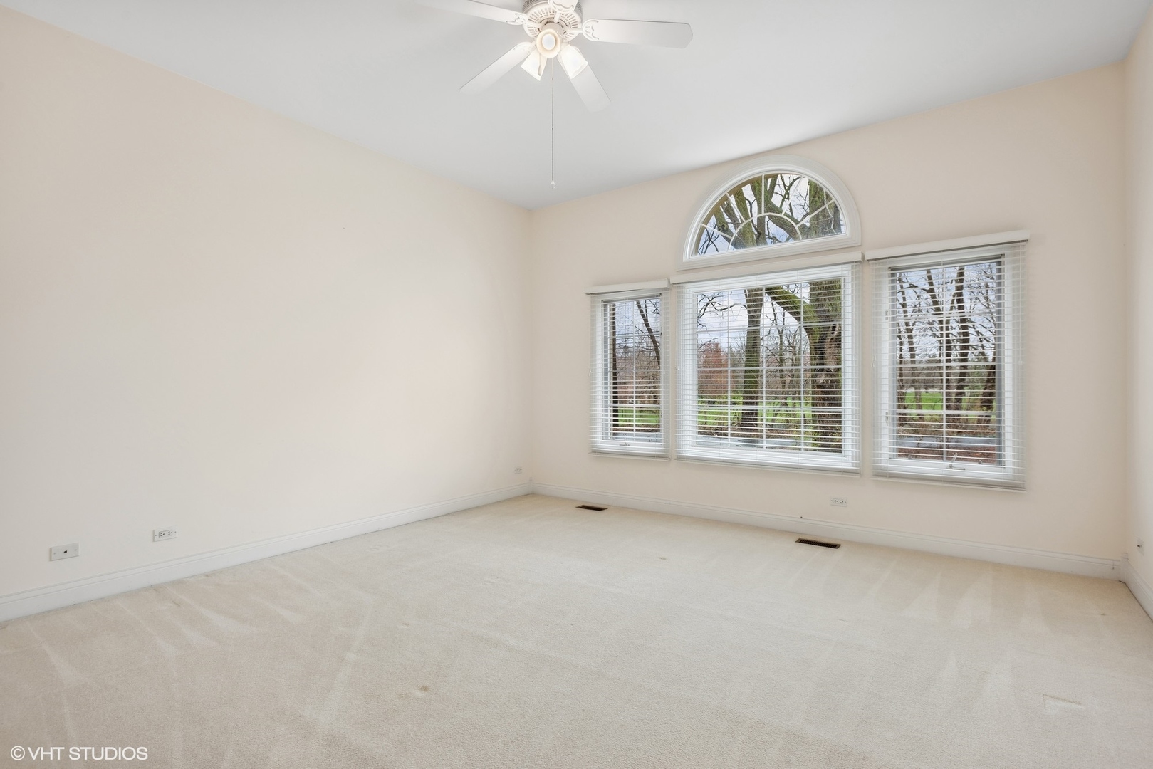 5N156 Dunham Road St. Charles, IL 60174 - Photo 38 of 65 an empty room with a window