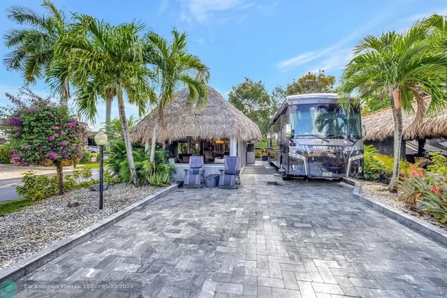 $550,000 | 58 South Carol Parkway, Unit 58, Margate, FL 33068