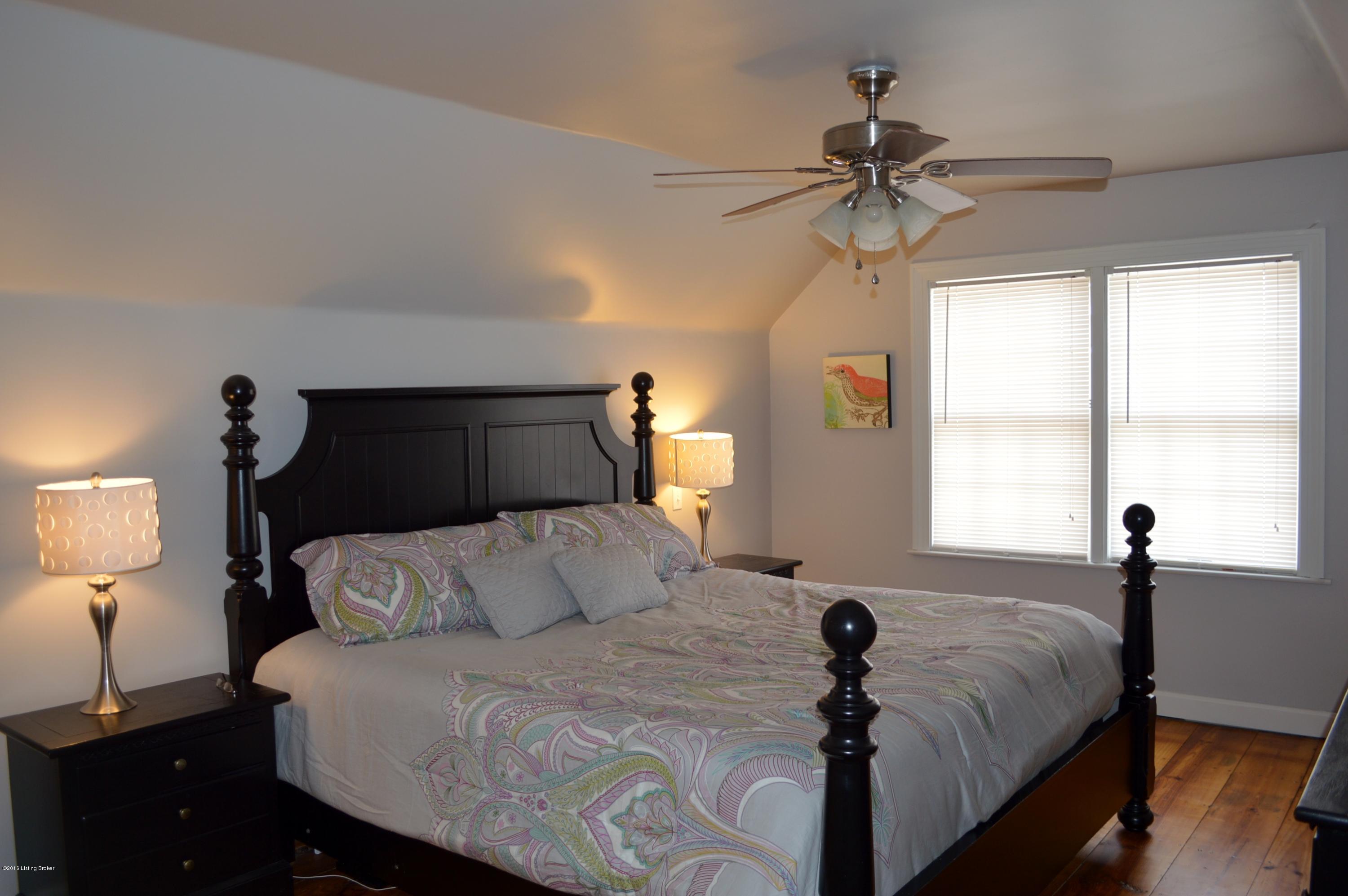 909 Perryman Road Louisville, KY 40207 - Photo 18 of 22 Large upstairs bedroom, currently used as master bedroom