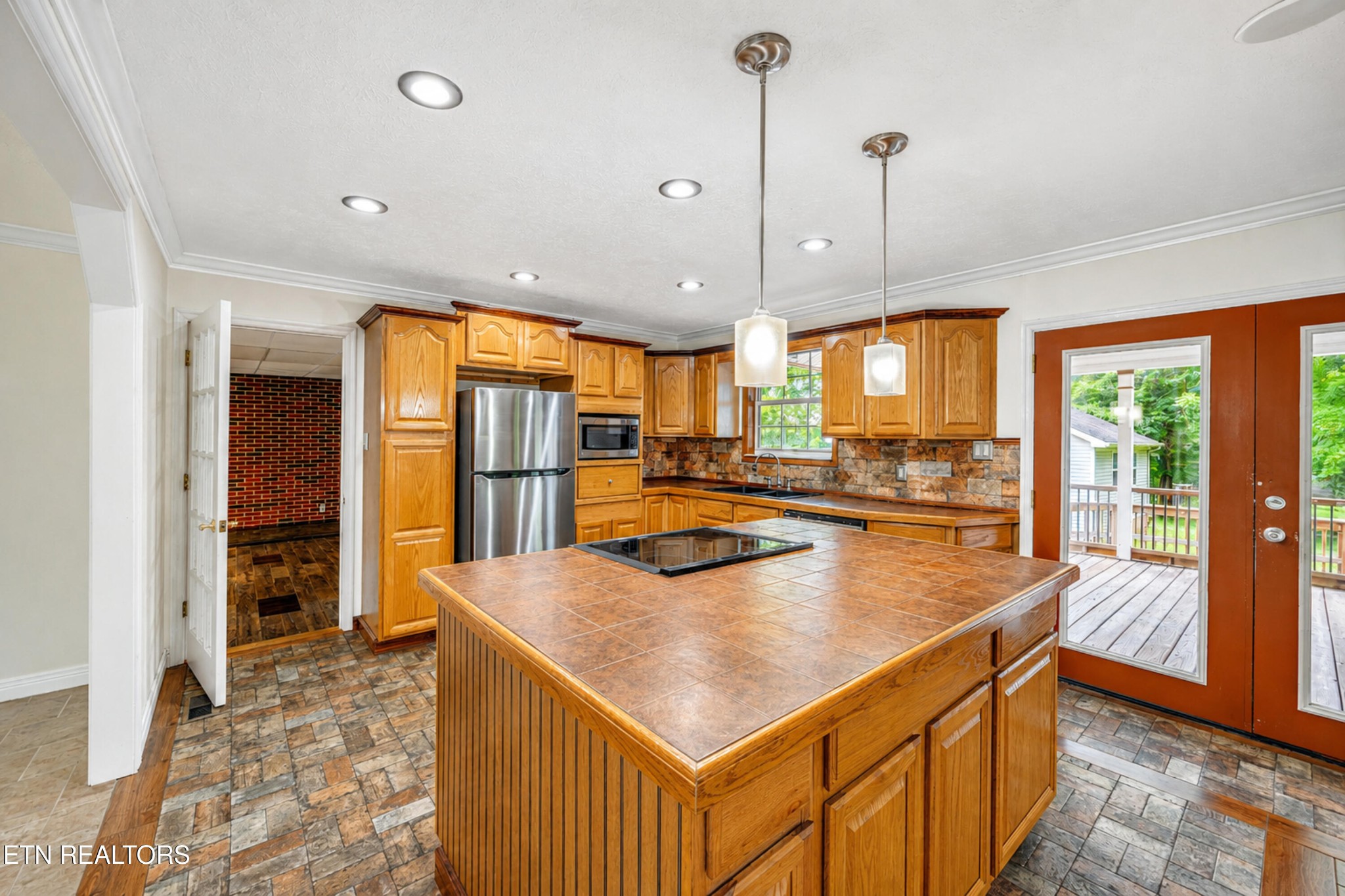 217 Wakefield Road Knoxville, TN 37922 - Photo 4 of 40 Gallery Image 4