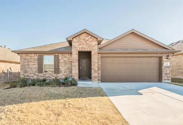 $307,000 | 508 Bronze Circle West, Springtown, TX 76082