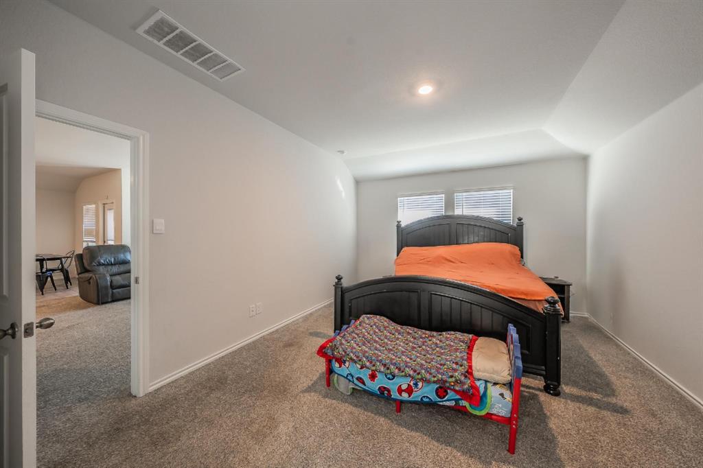 508 Bronze Circle West Springtown, TX 76082 - Photo 15 of 37