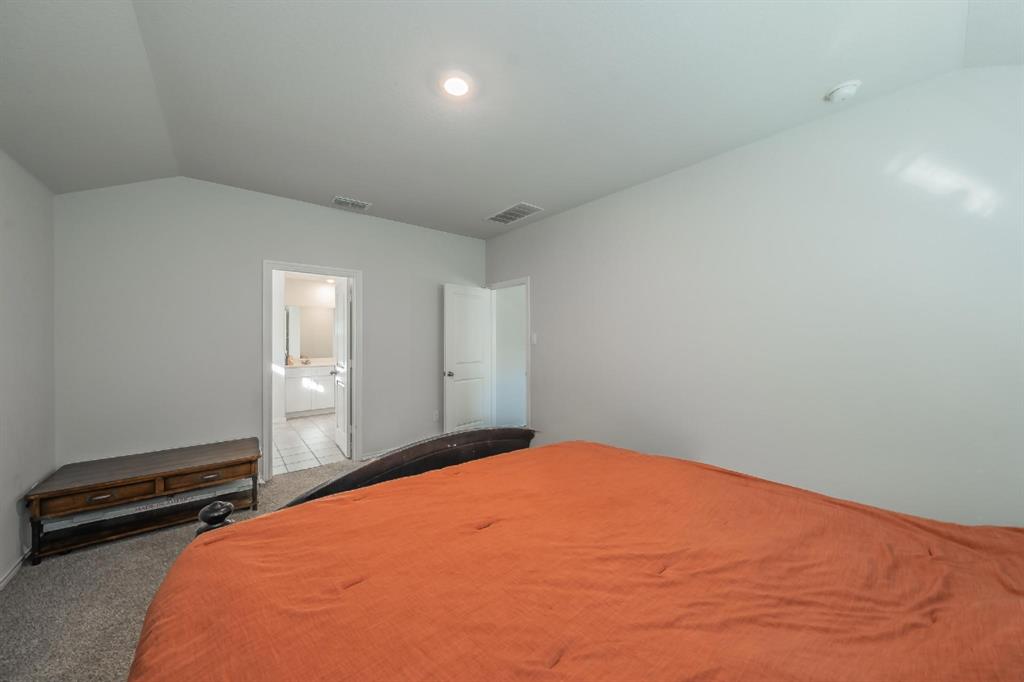 508 Bronze Circle West Springtown, TX 76082 - Photo 17 of 37