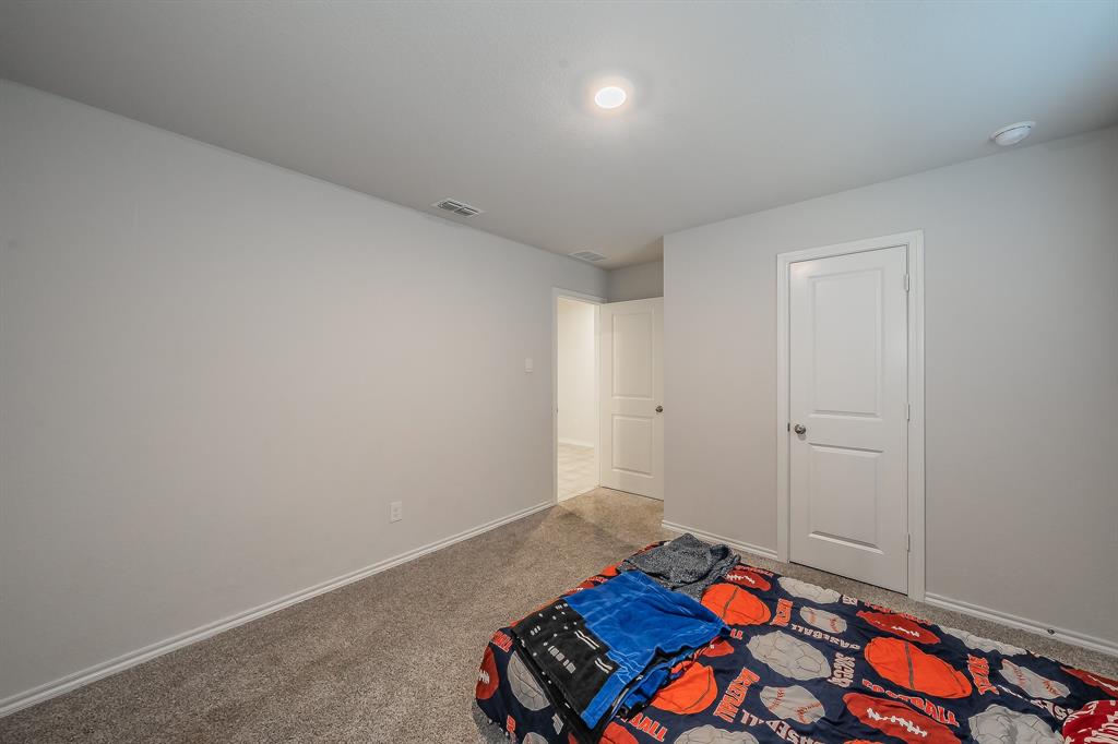 508 Bronze Circle West Springtown, TX 76082 - Photo 23 of 37