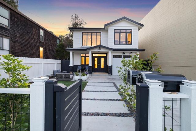 a house view with a outdoor space