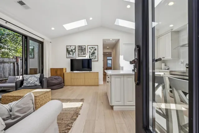 $5,688,000 | 546 Oxford Avenue, Palo Alto, CA 94306