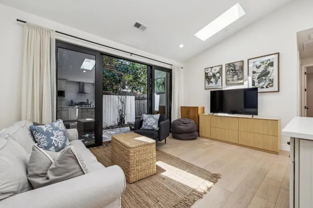 $5,688,000 | 546 Oxford Avenue, Palo Alto, CA 94306