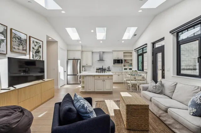 $5,688,000 | 546 Oxford Avenue, Palo Alto, CA 94306