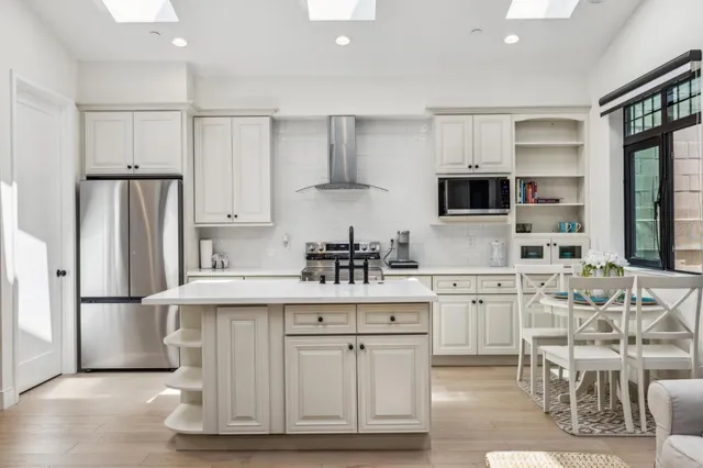 $5,688,000 | 546 Oxford Avenue, Palo Alto, CA 94306