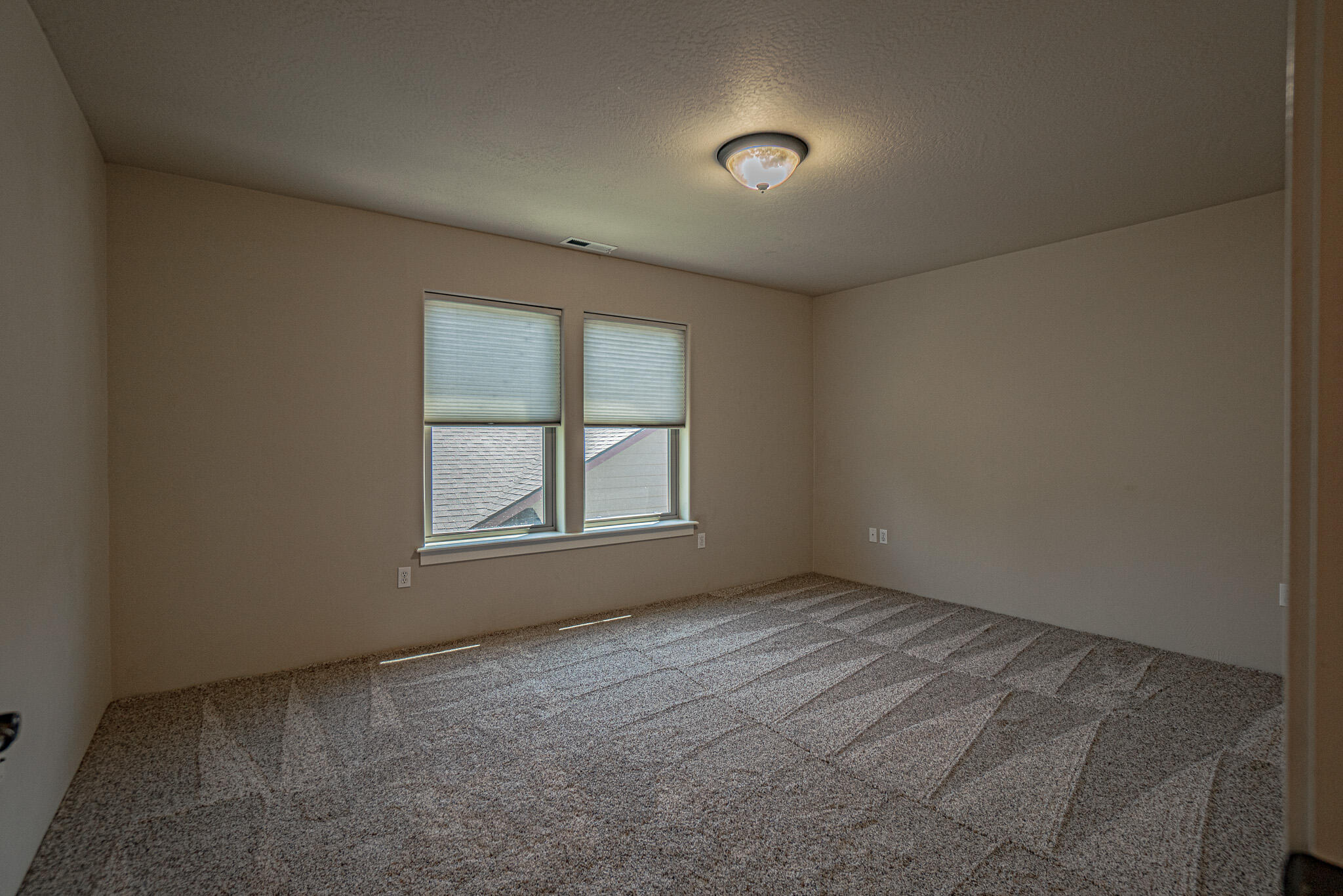 1101 Lithia Way Talent, OR 97540 - Photo 27 of 68 DSC02609-HDR