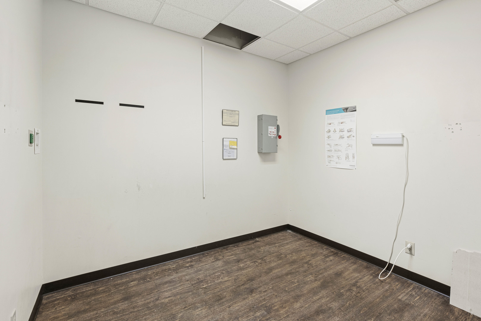 2427 Ridge Road Highland, IN 46322 - Photo 20 of 32 a view of a small space