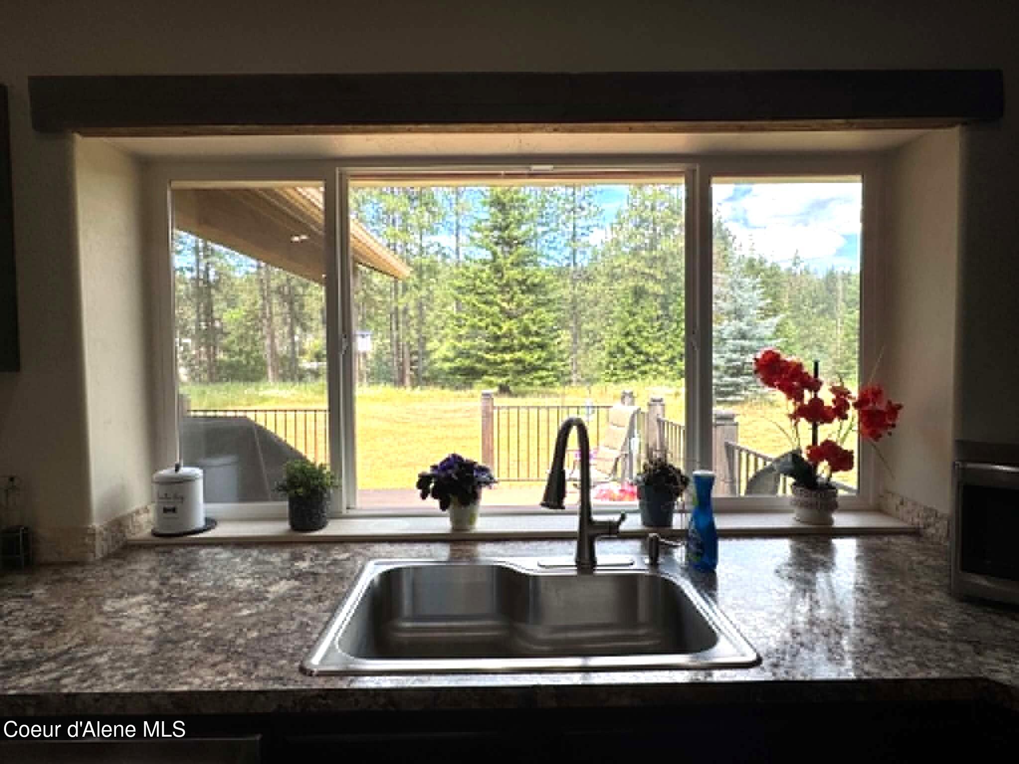 6637 East Little Joe Road Coeur D'Alene, ID 83814 - Photo 13 of 44 Kitchen Sink View