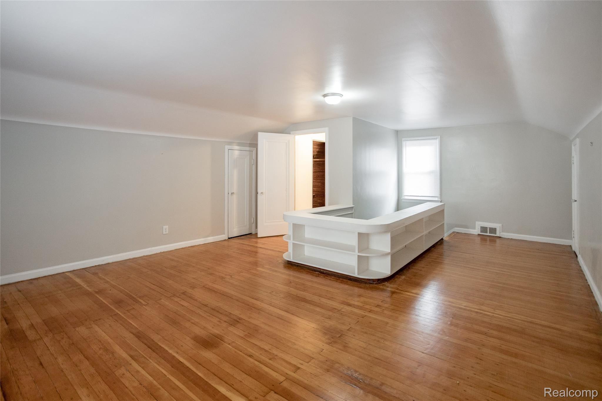 5928 Yorkshire Road Detroit, MI 48224 - Photo 21 of 31 5928Yorkshire-136.jpg
