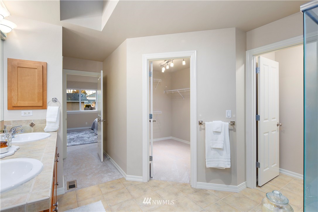 4720 Northeast 1st Place Renton, WA 98059 - Photo 23 of 40