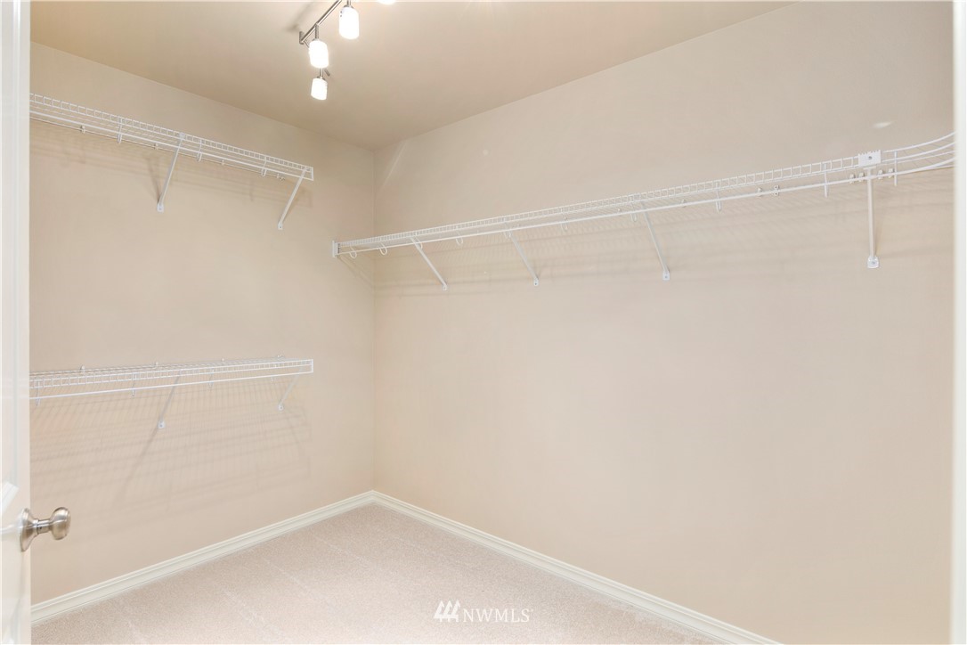4720 Northeast 1st Place Renton, WA 98059 - Photo 25 of 40