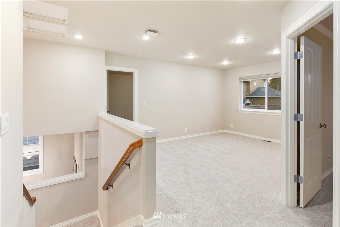 4720 Northeast 1st Place Renton, WA 98059 - Photo 28 of 40