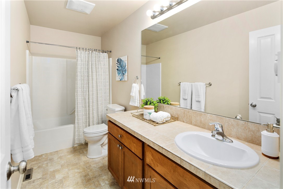 4720 Northeast 1st Place Renton, WA 98059 - Photo 29 of 40