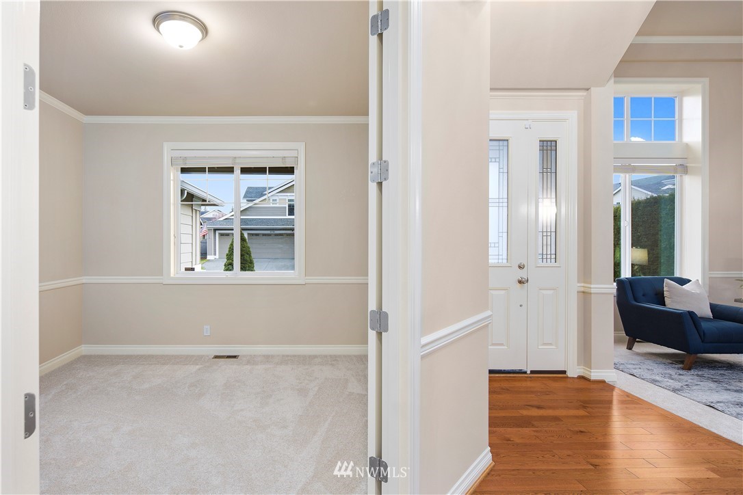 4720 Northeast 1st Place Renton, WA 98059 - Photo 6 of 40