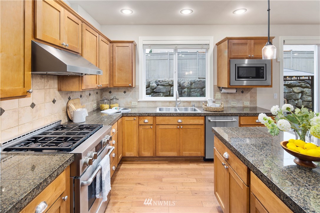 4720 Northeast 1st Place Renton, WA 98059 - Photo 9 of 40