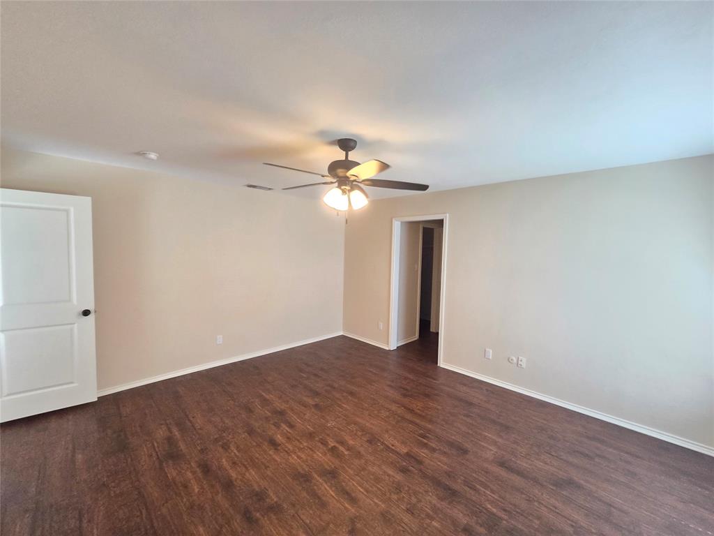1507 Clover Hill Road Mansfield, TX 76063 - Photo 12 of 37