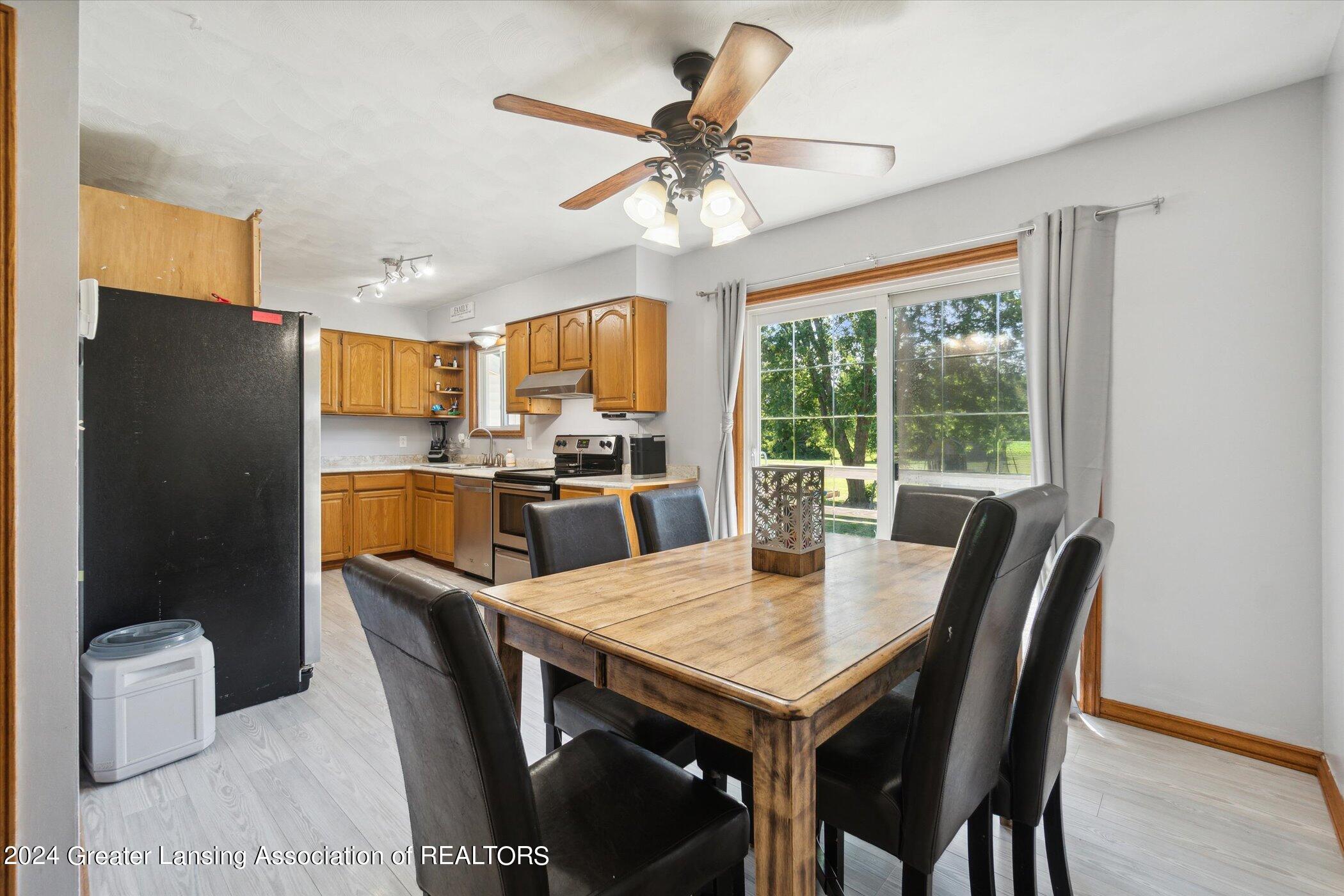 5683 North Gilson Road Elsie, MI 48831 - Photo 7 of 51 Dining Area