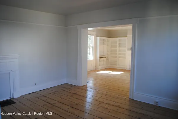 $475,000 | 222 Broadway, Port Ewen, NY 12466