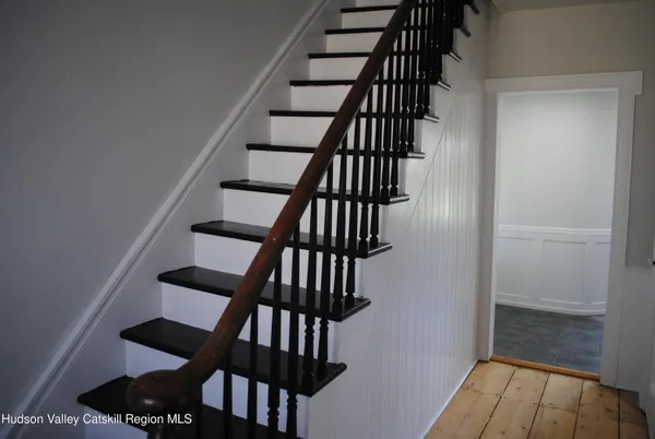 $475,000 | 222 Broadway, Port Ewen, NY 12466