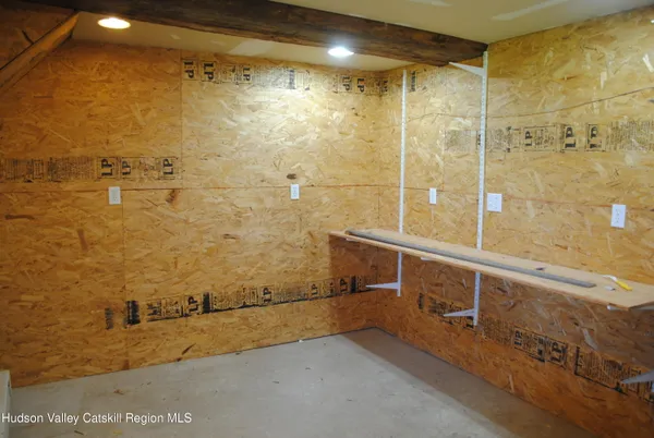 $475,000 | 222 Broadway, Port Ewen, NY 12466