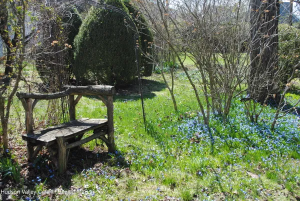 $475,000 | 222 Broadway, Port Ewen, NY 12466