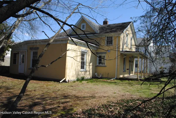 $475,000 | 222 Broadway, Port Ewen, NY 12466