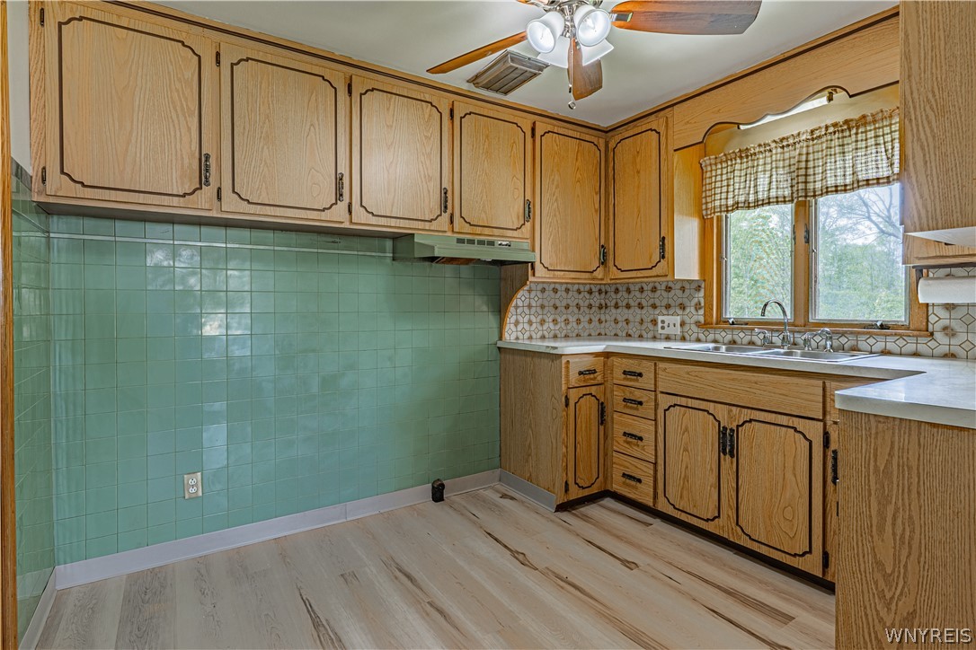 7132 Nash Road Wheatfield, NY 14120 - Photo 16 of 41