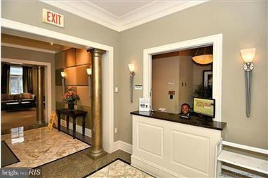 851 North Glebe Road, Unit 1513 Arlington, VA 22203 - Photo 3 of 30 Friendly concierge is at front desk 24/7 every day