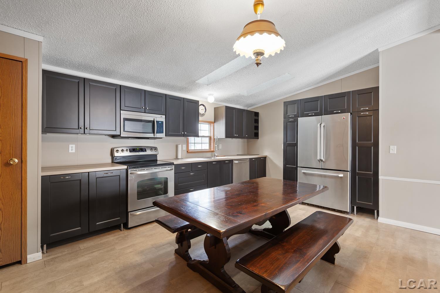 10790 Lawrence Road Brooklyn, MI 49230 - Photo 11 of 48 Gallery Image 11