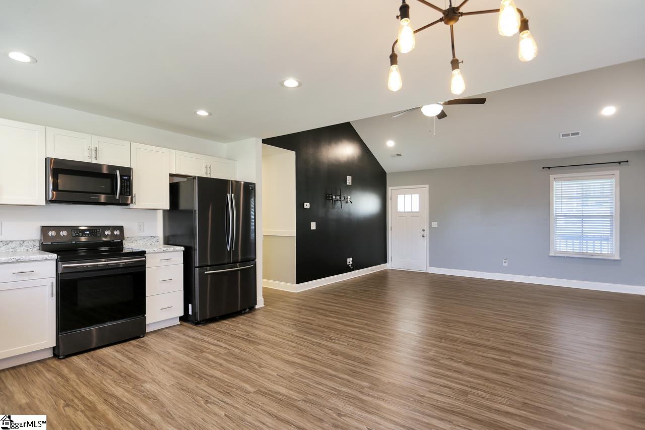 2395 Racing Road Greer, SC 29651 - Photo 11 of 33 Gallery Image 11
