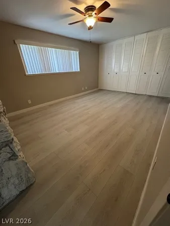 $1,600 | 656 Greenbriar Townhouse Way, Las Vegas, NV 89121