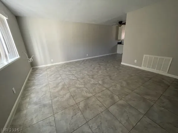 $1,600 | 656 Greenbriar Townhouse Way, Las Vegas, NV 89121