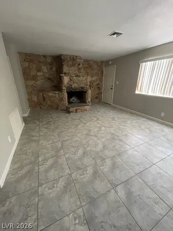 $1,600 | 656 Greenbriar Townhouse Way, Las Vegas, NV 89121