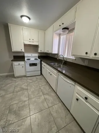 $1,600 | 656 Greenbriar Townhouse Way, Las Vegas, NV 89121